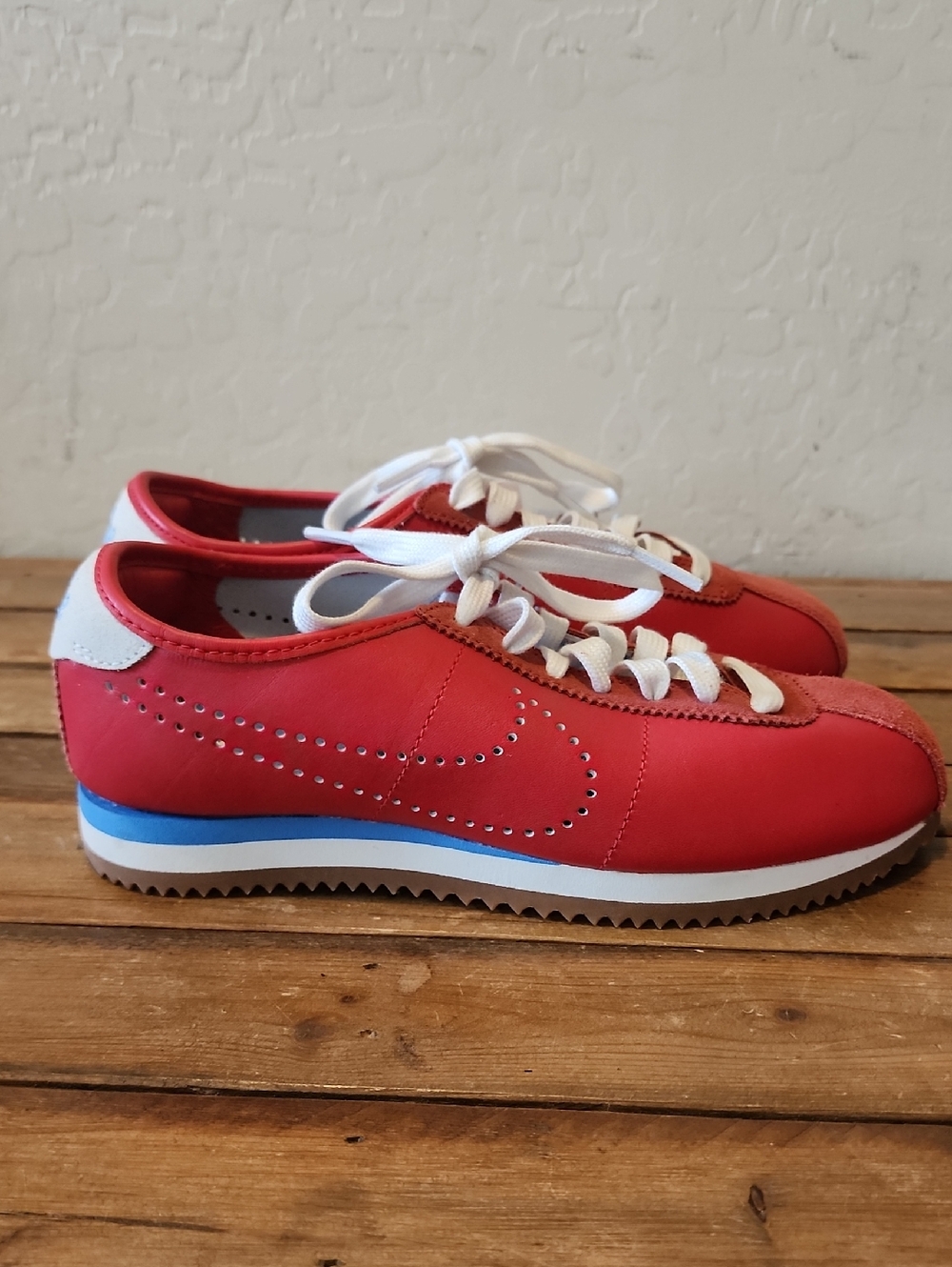 Nike Cortez University Red Leather Summit  Size 6 Brand New No Tags.